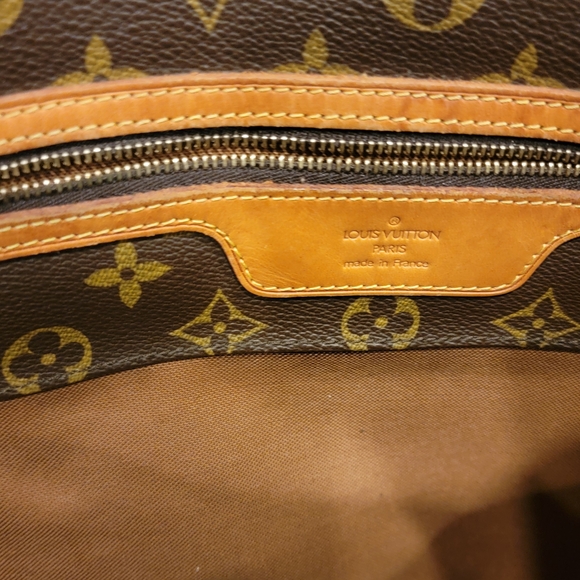Louis Vuitton Monogram Tote Bag - Picture 6 of 7